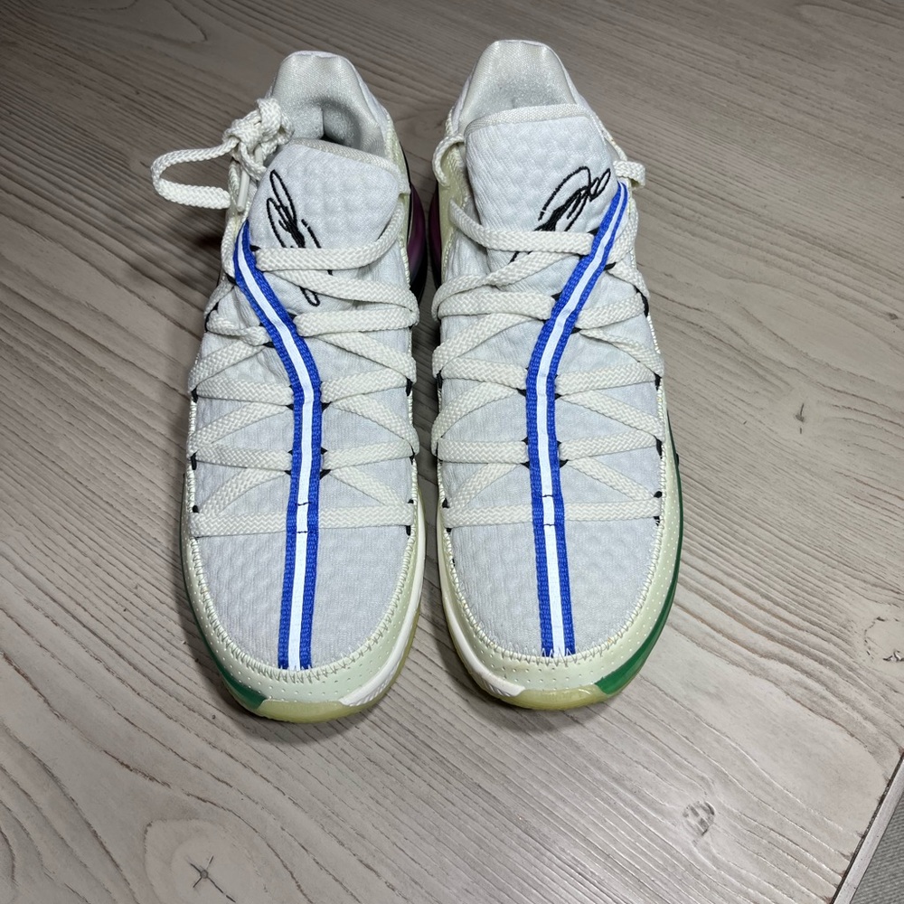 Nike LeBron 17 Low Glow In The Dark bball sneakers